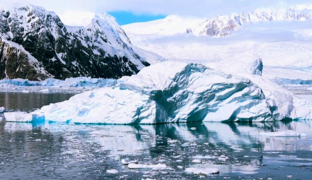 Descoperire impresionantă sub gheața din Antarctica
