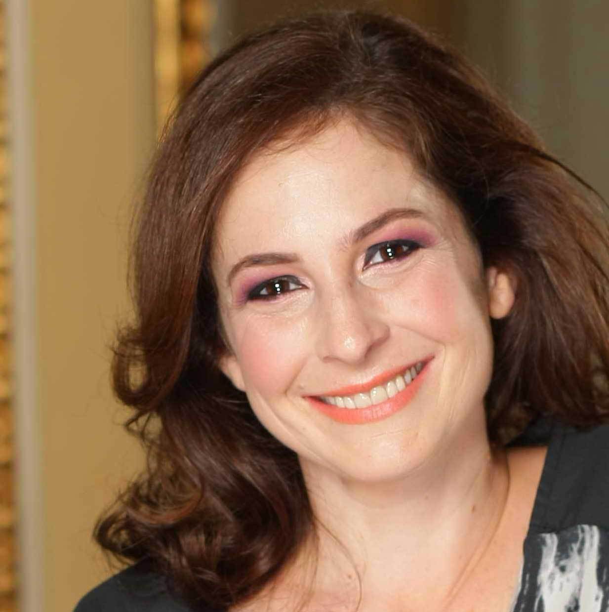 Opinie Liria Themo: „Ambiția este catalizatorul necesar scopurilor care lucrează pentru binele comunității umane.“