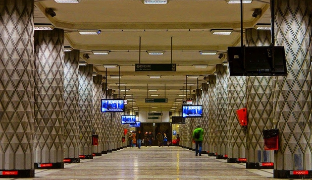 Secretul uimitor din stația de metrou Politehnica. Ce nu știu românii care zilnic pășesc pe acolo? GALERIE FOTO