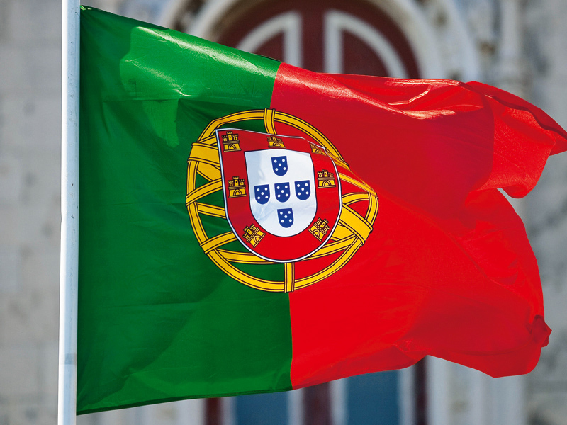 Portughezii sunt îngrijorați că spaniolii pun stăpânire pe sistemul lor bancar