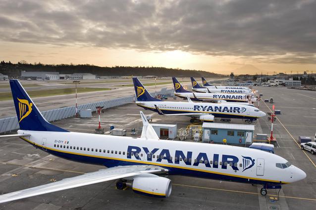 Adevărul despre Ryanair. De unde scoate Ryanair banii astfel încât poate oferi bilete de avion și la 20 euro?