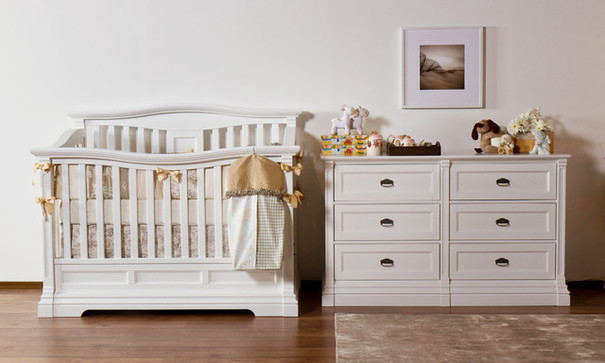 Românii încep să ceară tot mai multe produse de mobilier "made in Romania"