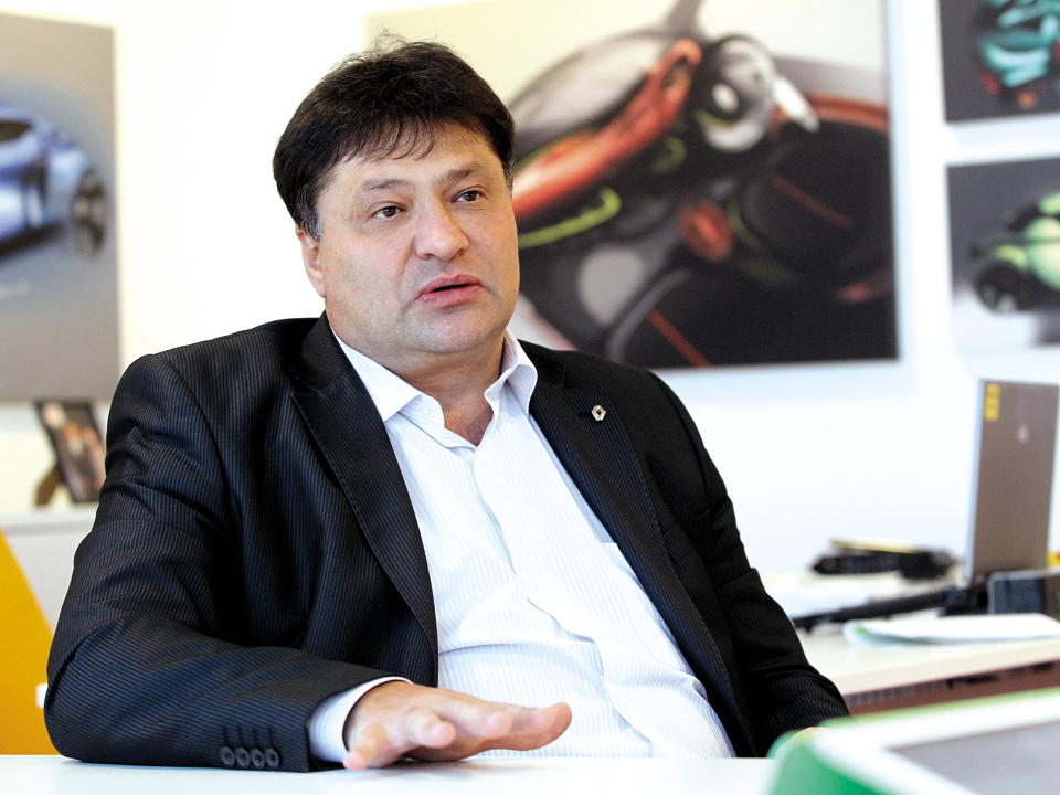 Surpriză: fostul șef al Renault Technologie din România preia conducerea Tarom