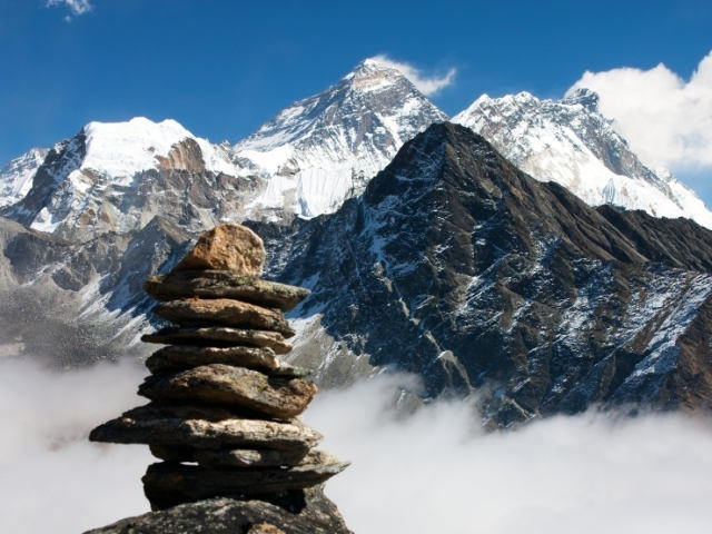 Everest NU mai este cel mai înalt munte din lume. Cercetătorii au descoperit și alte ''înălțimi''