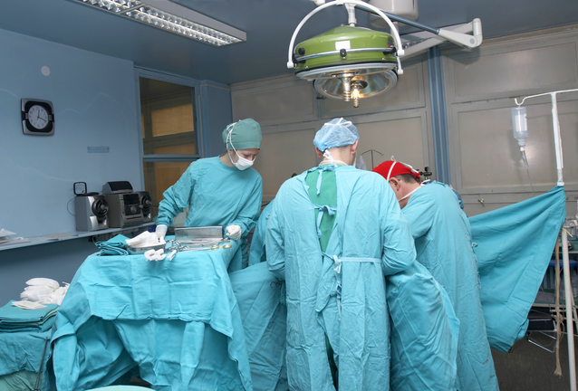 Ce salariu câștigă un doctor