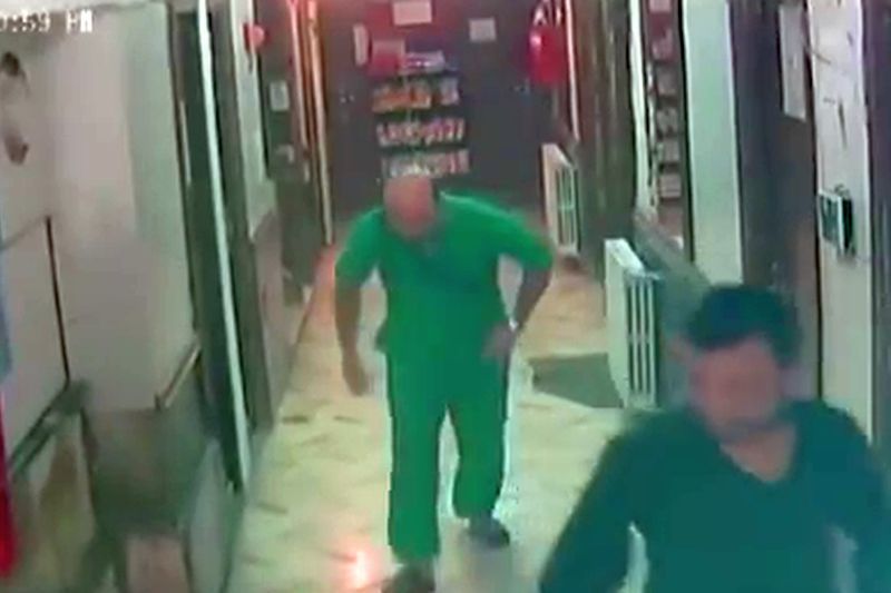 Momentul în care spitalul din Alep a fost bombardat. Imagini din interior, surprinse de camere. VIDEO cu impact emoțional