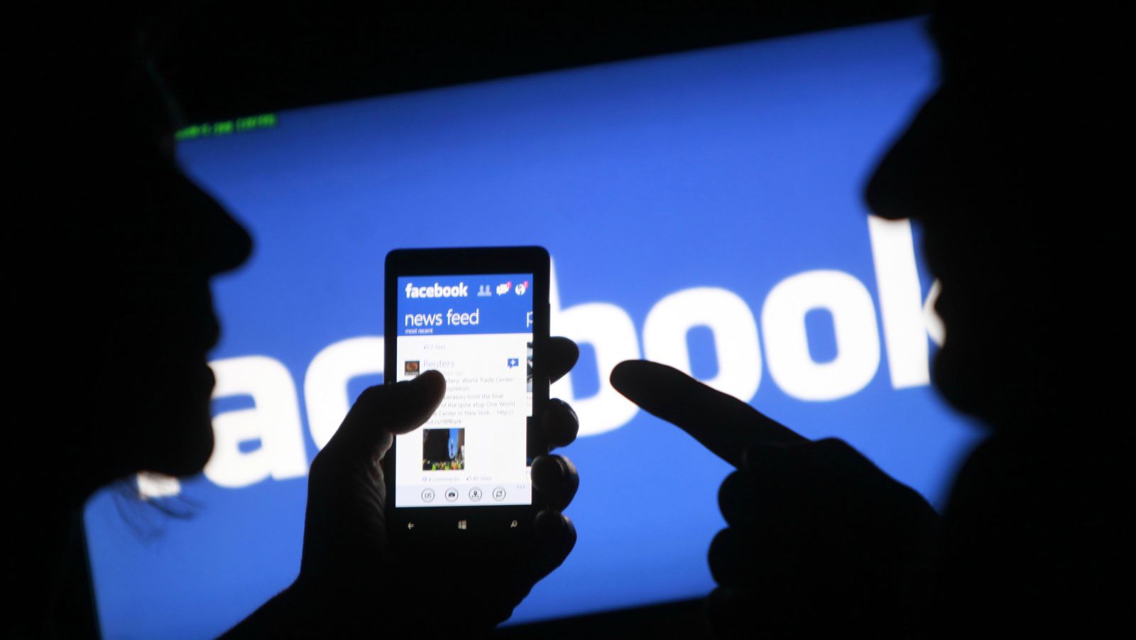 Ultima escrocherie de pe Facebook! Ce riști dacă ți se întâmplă asta pe rețeaua de socializare