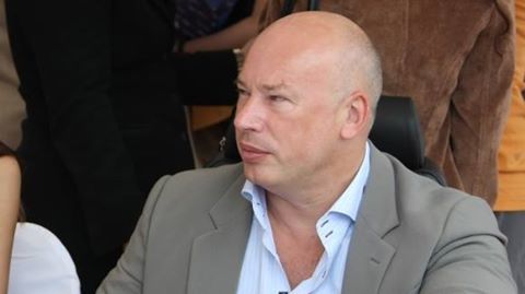 Un grup controlat de un miliardar ex sovietic a cumpărat o bancă din România