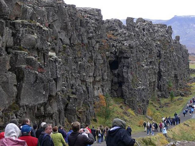 Surpriza colosală pe care a avut-o o femeie după ce a ajutat la acțiunile de căutare a unei turiste