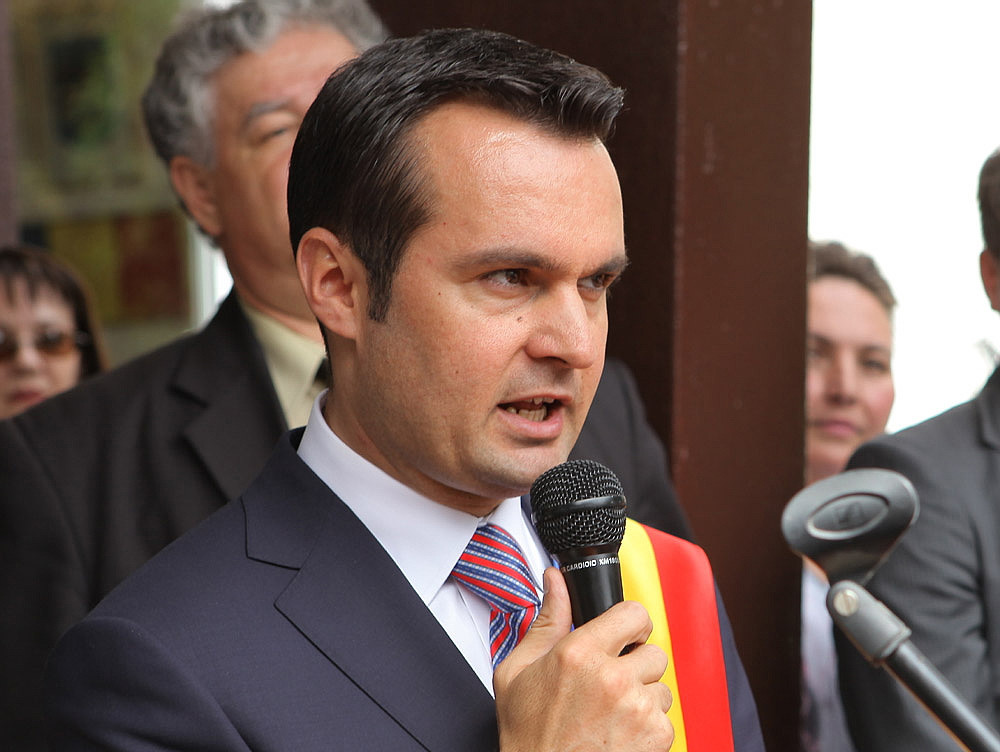 UMILITOR pentru România! Un primar va depune jurământul către țară în PUȘCĂRIE! „”Jur sa respect Constitutia si legile tarii ”