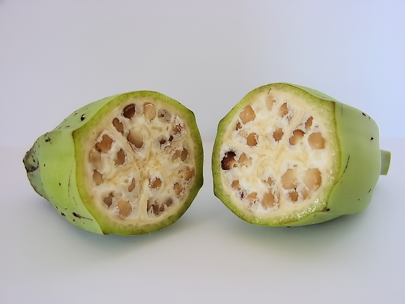 Cum arătau fructele și legumele înainte să fie modificate genetic. Galerie FOTO