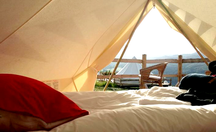 Cum arată primul Camping de lux din România.Vezi cât costă o noapte de cazare - GALERIE FOTO