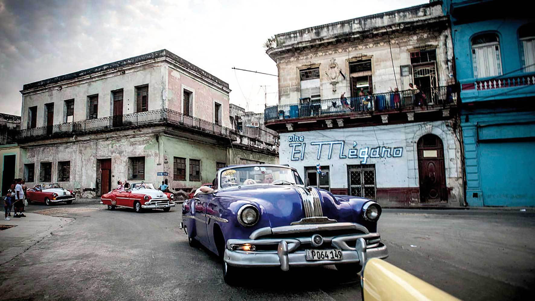 Firmele luminoase, din nou în Havana