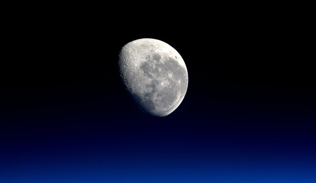 Ce s-ar întâmpla dacă Luna ar dispărea? Oamenii de știință ne oferă răspunsul