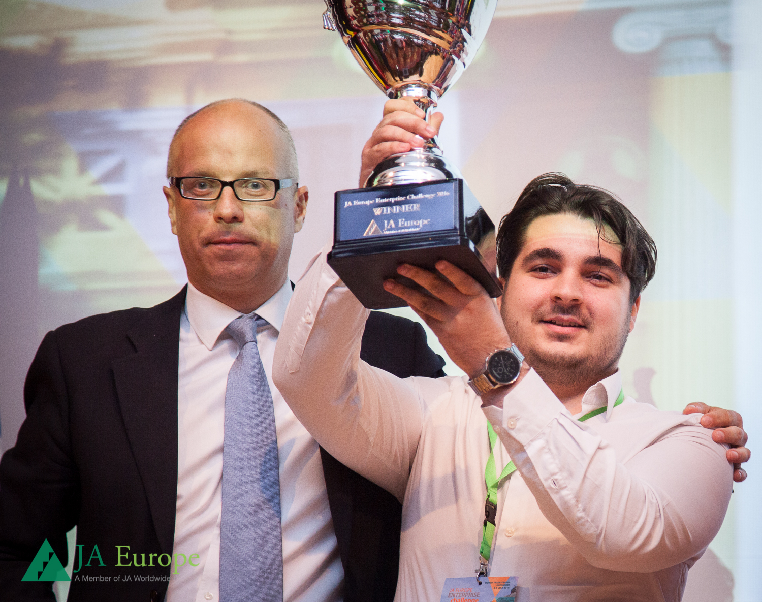 România a câștigat marele premiu la competiția de antreprenoriat JA Europe Enterprise Challenge 2016