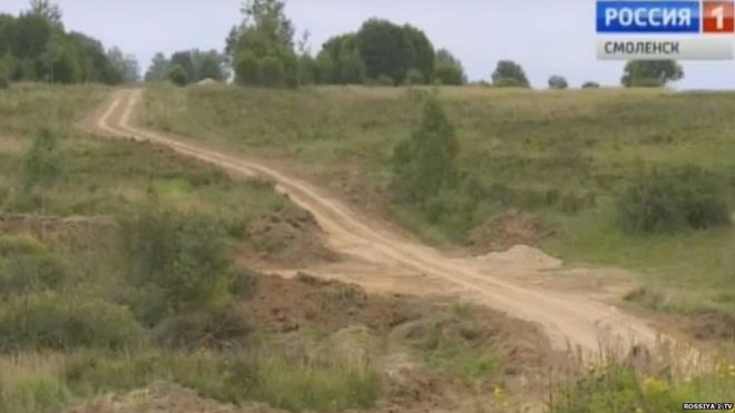 Drumul era atât de prost, încât contrabandiștii s-au decis să-l asfalteze chiar ei. Cum au reacționat autoritățile