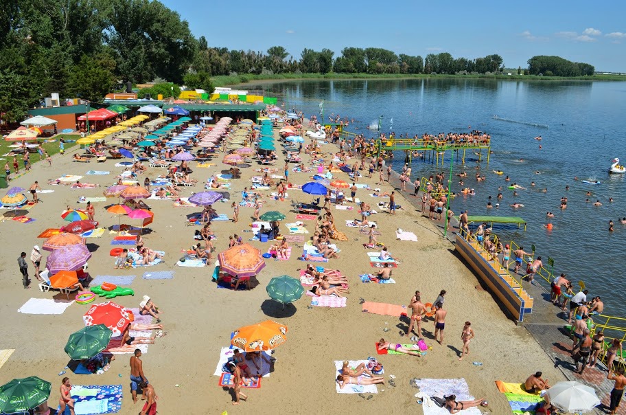 Ce a mai rămas din COMOARA BĂRĂGANULUI? Reportaj în stațiunea unde altădată nu găseai un loc de cazare