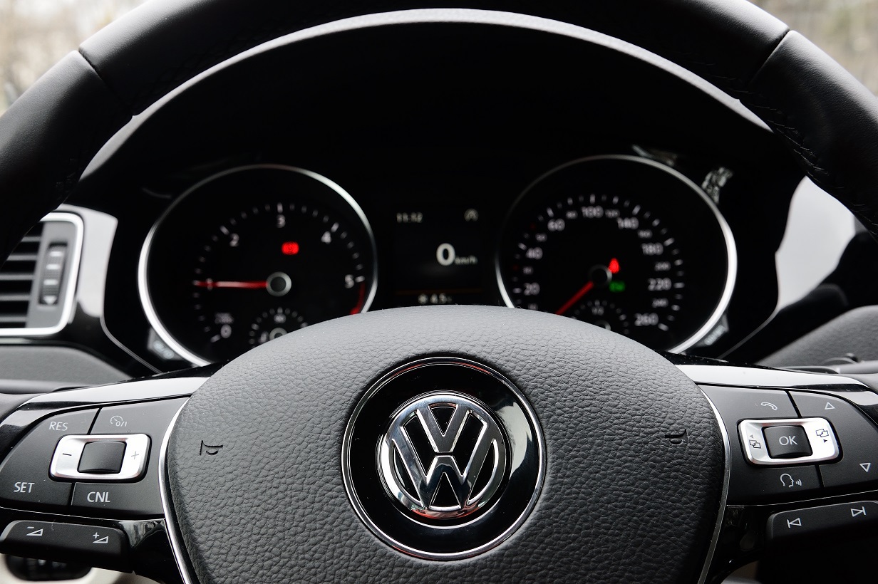 Dezastru pentru Volkswagen: Producția celor mai vândute modele de mașini a fost oprită. Ce se întâmplă cu Golf și Passat
