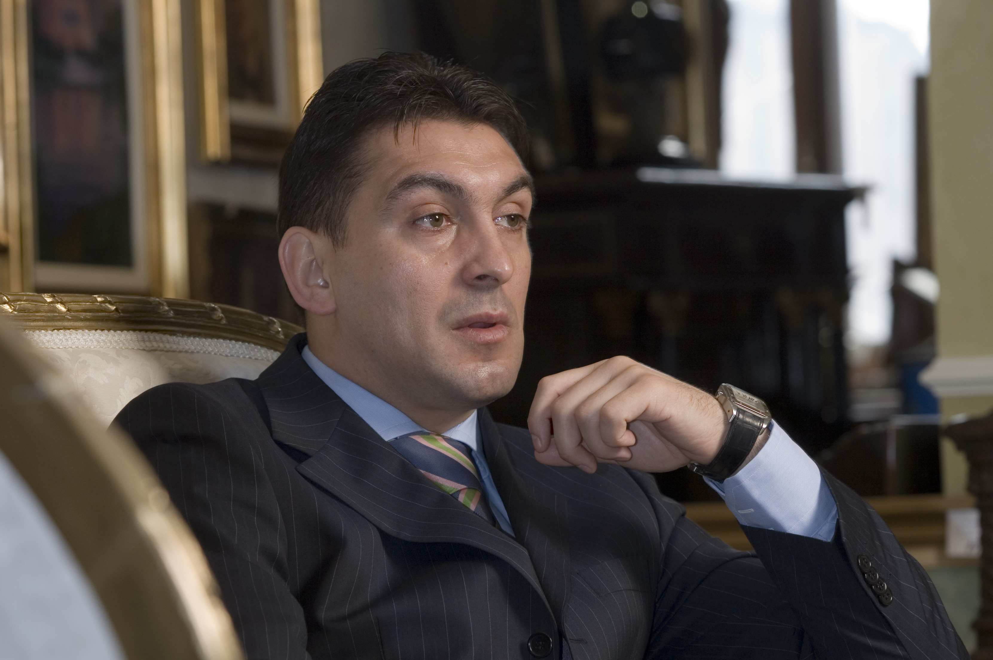 El are 47 de ani, ea 22. Cine este și cum arată iubita lui Ilie Dumitrescu