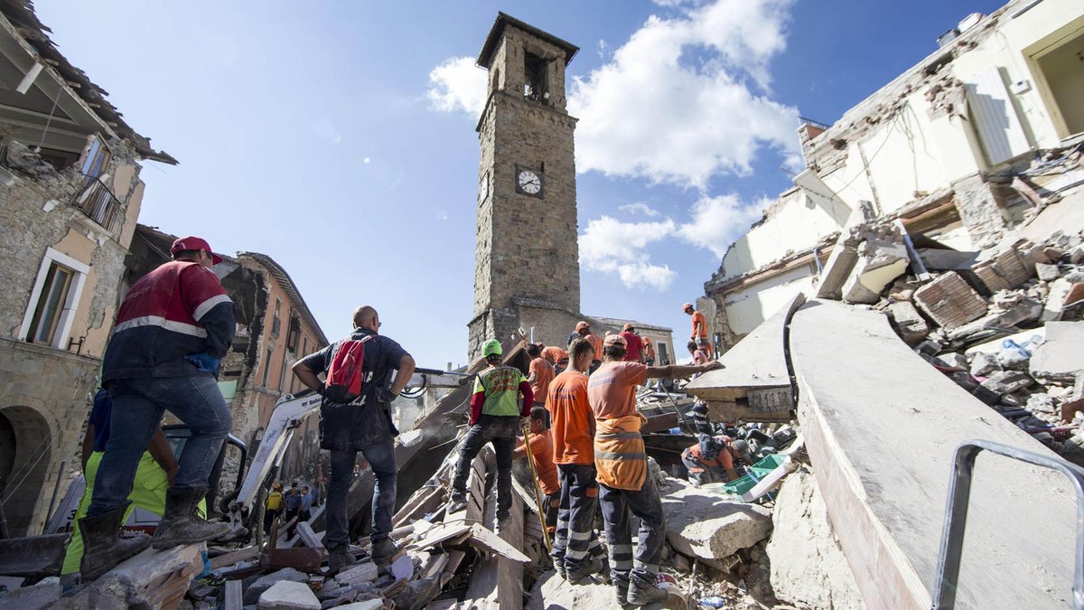 CUTREMURUL din Italia: Zi de doliu național / Autoritățile nu renunță la căutarea unor eventuali supraviețuitori. Bilanțul victimelor de origine română: 8 morți și 19 oameni dispăruți
