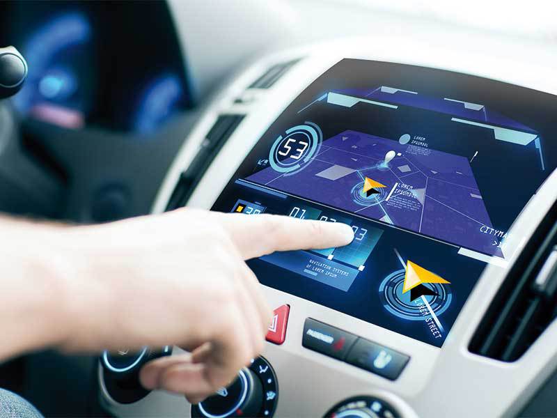 Mașinile conectate se vor transforma în mașini de făcut bani
