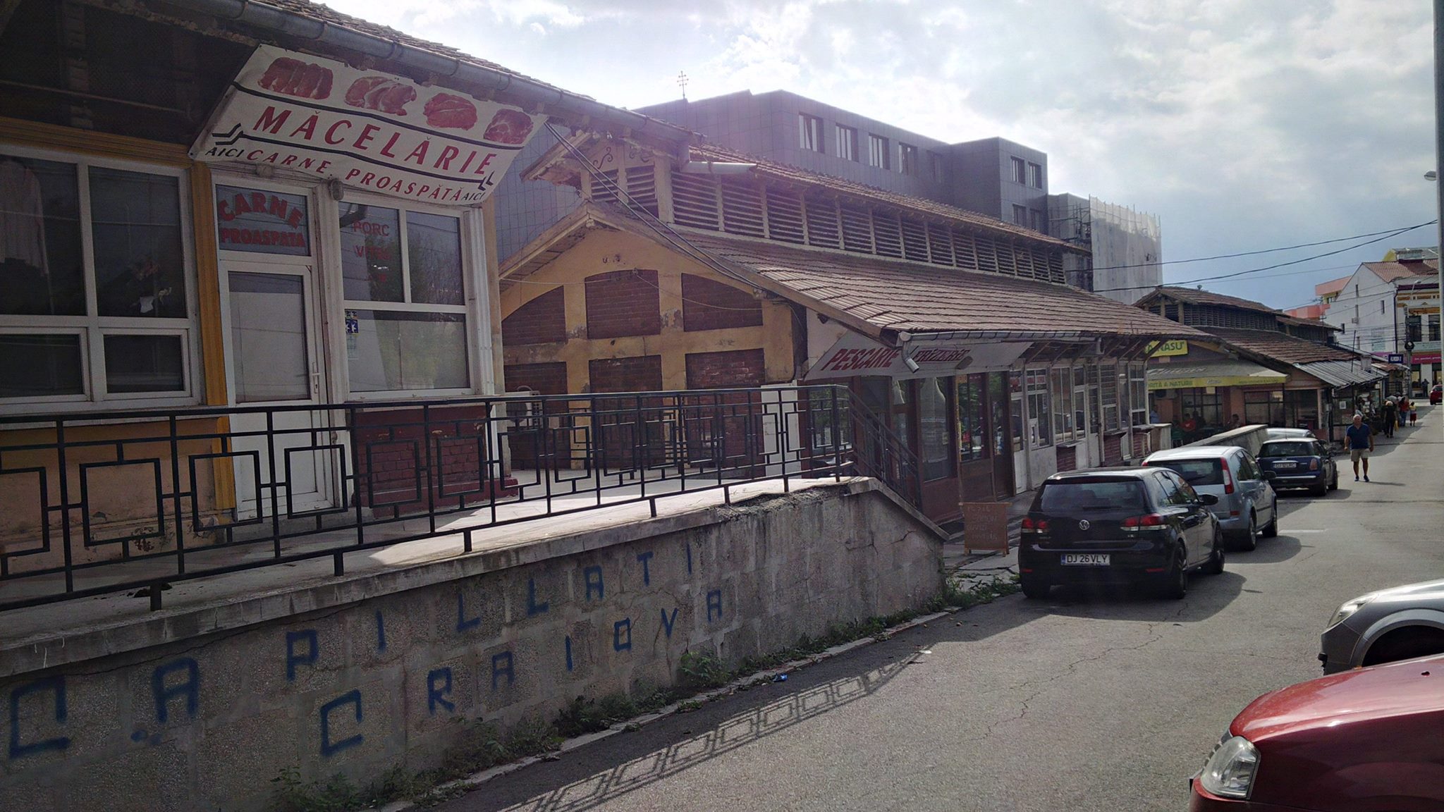 Simbolul unui mare oraș din România a ajuns UN FOCAR DE INFECȚIE. Altădată un loc select, zona este acum acoperită de gunoaie