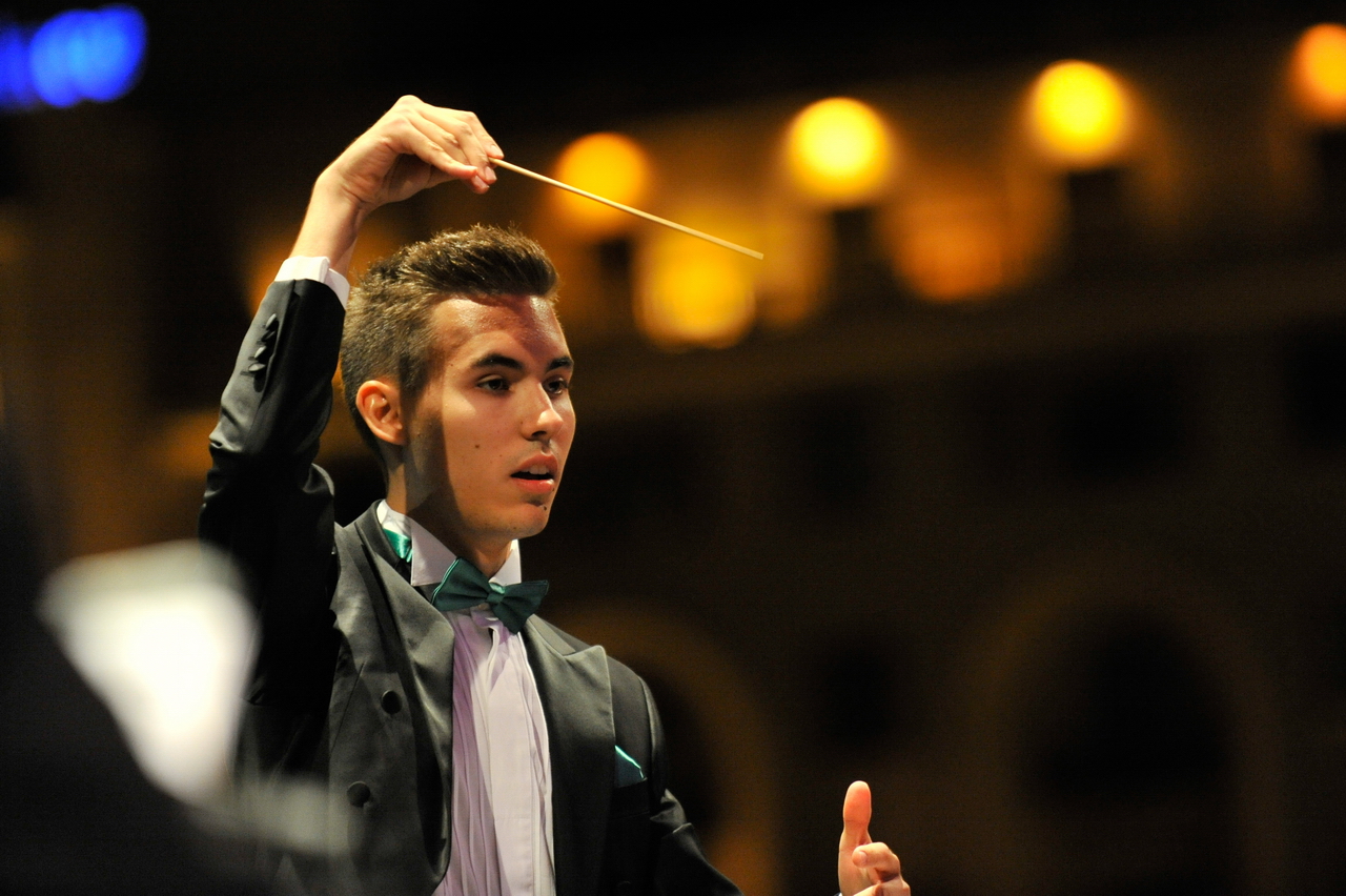 Copiii geniali ai României. Matei Bucur: la 7 ani compunea, la 10 a fost numit „micul Mozart”  iar la 13 ani și-a înființat propria orchestră