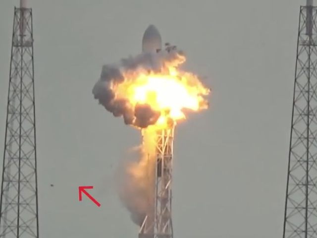 Legătura dintre extratereștri și explozia rachetei Falcon 9. ''Nu este prima dată când ei ne lovesc''