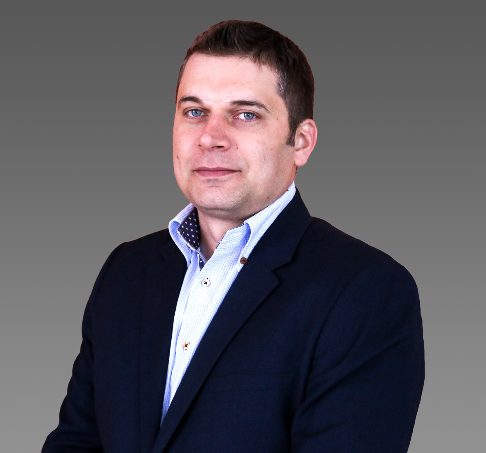 Sfatul de business al săptămânii de la Mircea Vlah, CEO al Dumagas: „Visați și munciți permanent și
disciplinat pentru visele voastre!“