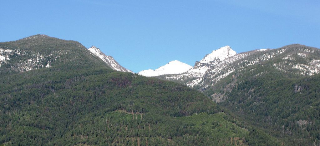 Bărbatul care trăiește singur în Paradis. Aventurier în unul dintre cele mai sălbatice colțuri ale lumii