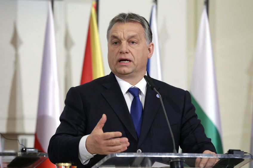 Premierul care vrea expulzarea imigranților ilegali pe o insulă din Africa