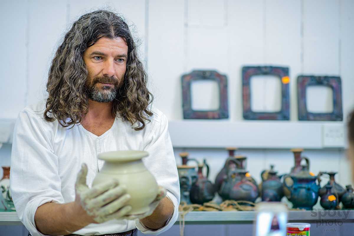 Povestea artistului român care a cucerit presa internațională