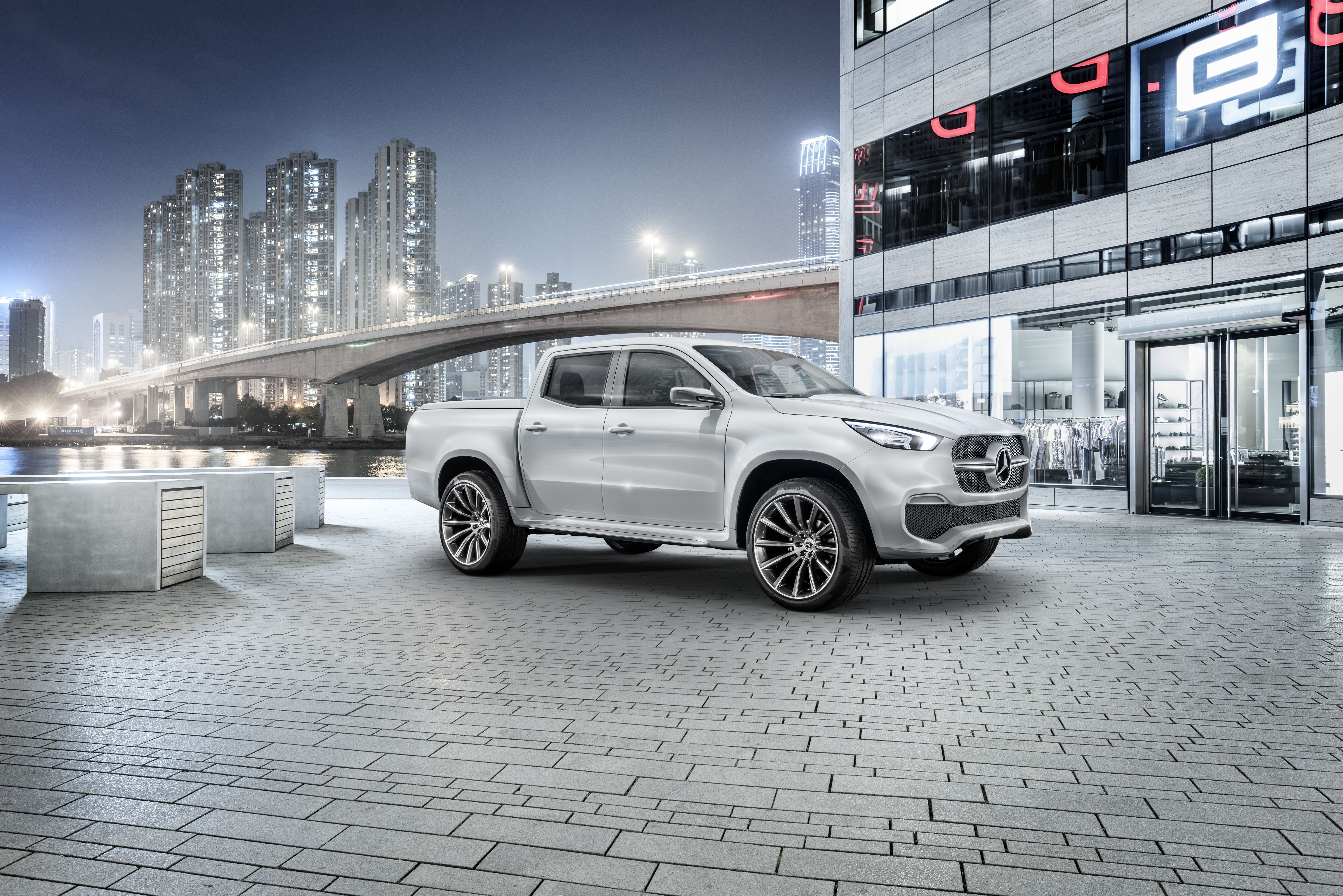 Mercedes devine primul producător de automobile premium din lume ce lansează un pick-up - VIDEO
