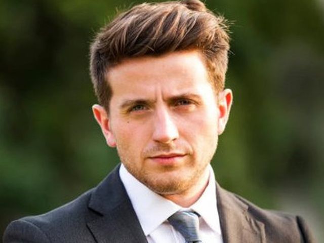Acest bărbat a strâns 145.000 £ și a angajat o echipă de avocați pentru a pedepsi politicienii care au mințit cu privire la Brexit