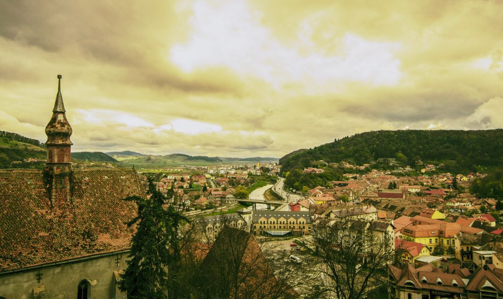Șase orașe din România unde te poți relaxa cu un buget decent