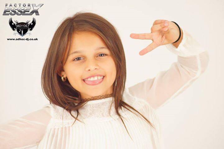O româncă, cel mai tânăr concurent la un important concurs de muzică. La 10 ani, Andreea are șanse mari să câștige locul I