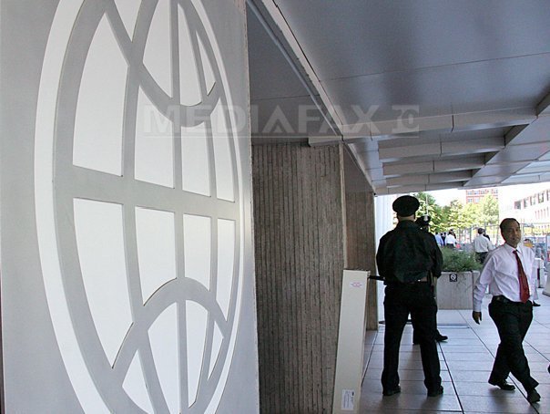 Banca Mondială avertizează că alegerile parlamentare din România, care vor avea loc în decembrie, cresc riscul cheltuielilor suplimentare