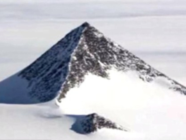 Adevărul din spatele ,,Piramidei'' misterioase apărute în Antarctica ,,Este forma unei piramide, însă nu este construită de oameni''
