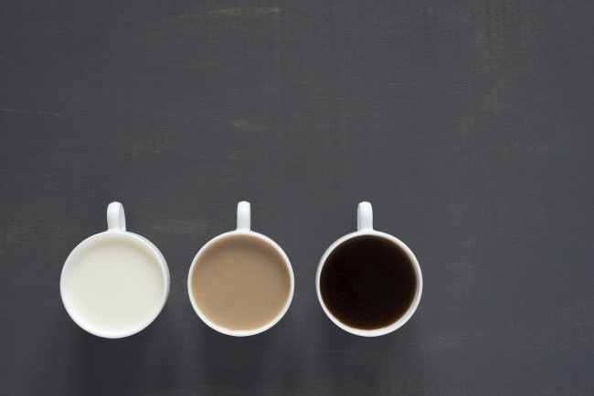 Iată de ce nu e bine să îți speli cana de cafea!