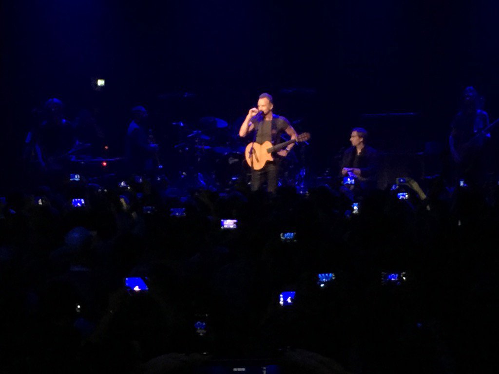 Motivul pentru care membri ai trupei Eagles of Death Metal nu au fost lăsați să intre la concertul lui Sting de la Bataclan: "Au venit, i-am dat afară - sunt lucruri care nu pot fi iertate"
