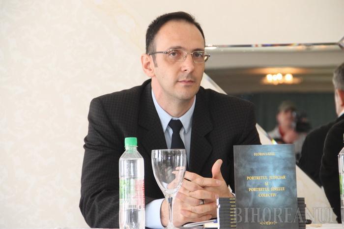 Criminalistul din România care a uimit FBI. A ajutat la prinderea a sute de infractori