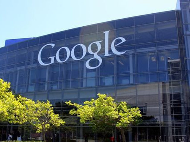 Google lansează aplicația gratuită PhotoScan pentru pozele imprimate pe hârtie fotografică