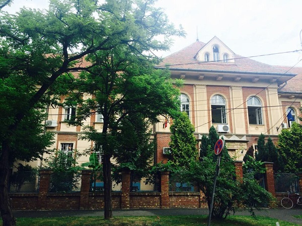Birocrația românească: timp pierdut și bani aruncați pe fereastră. Ce chirie fabuloasă plătește lunar Inspectoratul școlar județean din Timiș