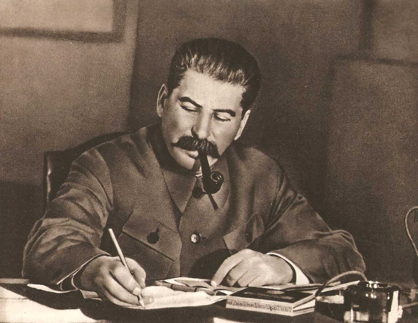 Topul celor mai BOGATE 10 persoane din toate timpurile. Bill Gates, un "sărac" comparativ cu Stalin