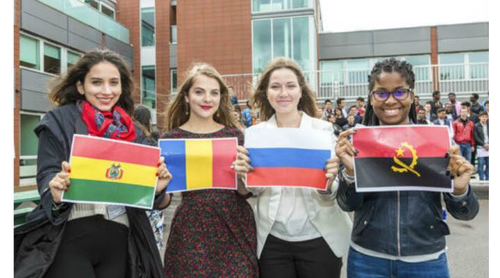 De ce elevii din România sunt mai buni la școală decât colegii lor din Anglia? Explicația lui Sir Michael Wilshaw fost șef al Inspectoratul Școlar din UK
