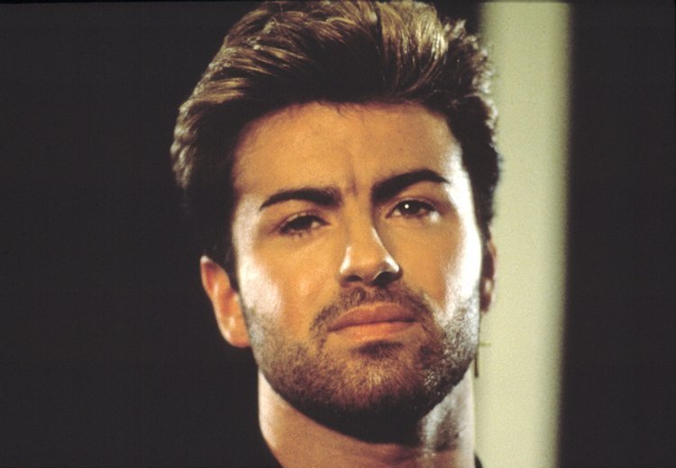 Celebrul cântăreț George Michael a murit la 53 de ani