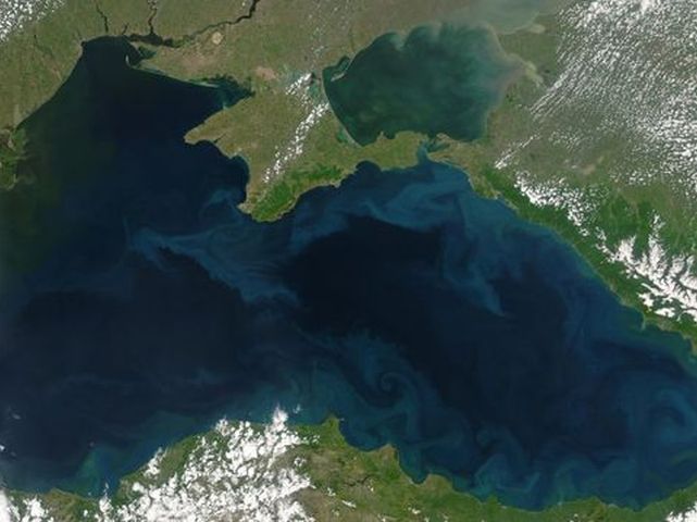 Cinci semne care ne arată că specia umană continuă să evolueze. O dovadă a fost descoperită chiar în apropierea Mării Negre