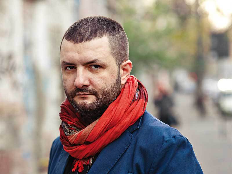 A trecut de la Platon, Kant și Heidegger la business development, programare și design, iar acum conduce un business de 350.000 de euro