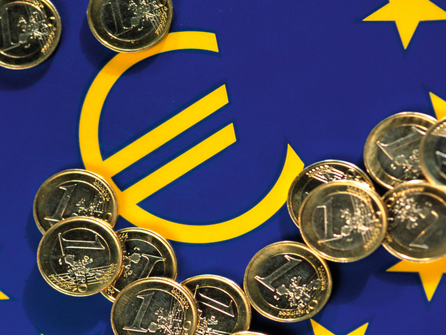 Cum și-a furat România singură căciula. Plătește proiecte din bani viitori de la UE, deși în trecut avea acești bani în buzunar