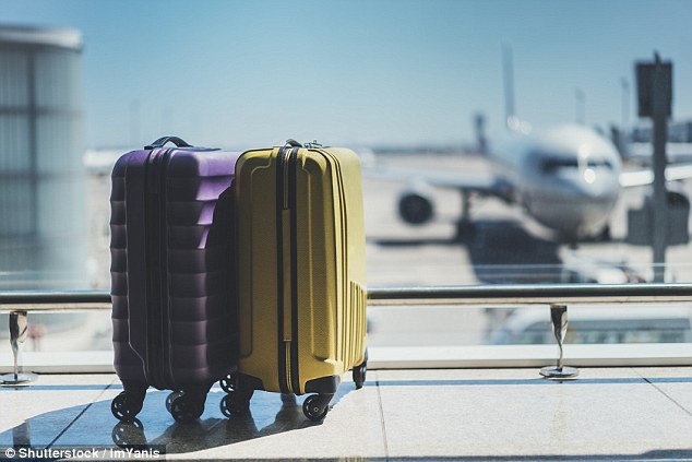 Transporți o bombă sau părți ale corpului uman ca suveniruri? La ce întrebări bizare au raspuns turiștii la frontiere